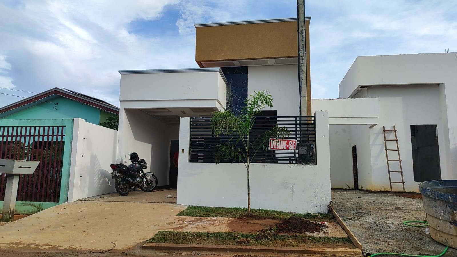 #329 - Casa para Venda em Ariquemes - RO
