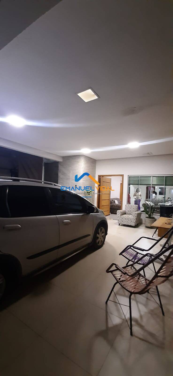 Casa à venda com 3 quartos, 232m² - Foto 3